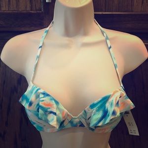 💥SOLD💥NWT Hollister Ruffle Lined Bikini Top